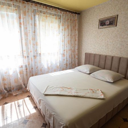 Героїв Дніпра, 53, 3-Й Поверх, Квартира Біля Пляжу Живчик Tscherkassy Exterior foto